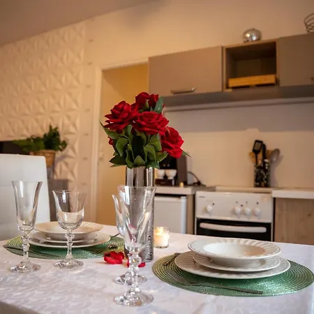 A Quelques Pas Du Centre-ville Apartment *