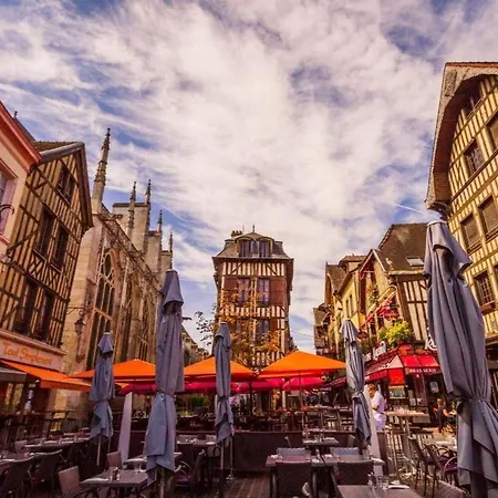 A Quelques Pas Du Centre-ville Διαμέρισμα *